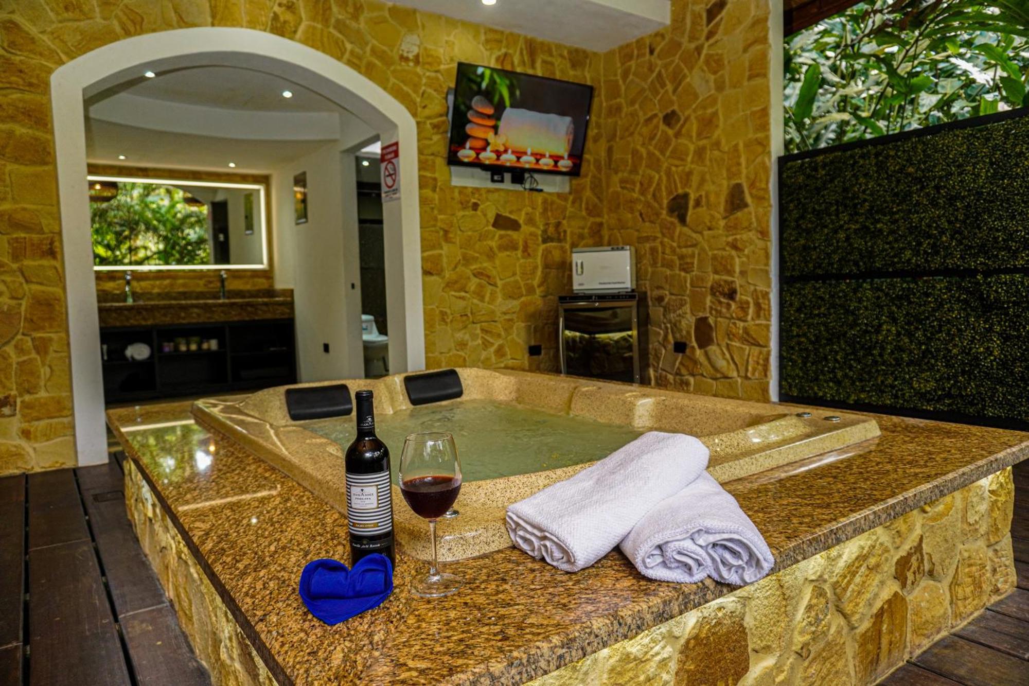 Palo Alto Glamping Hotel Quesada  المظهر الخارجي الصورة