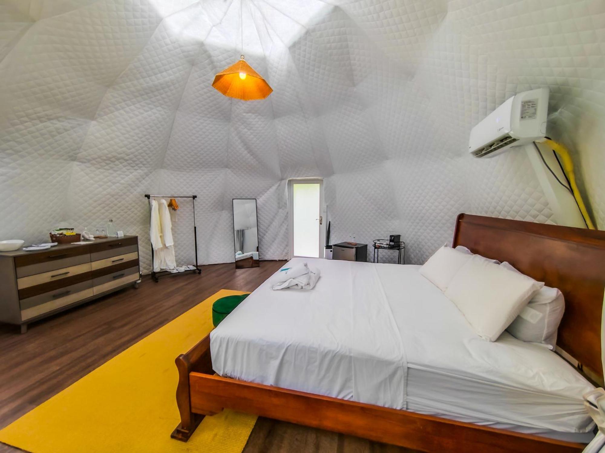 Palo Alto Glamping Hotel Quesada  المظهر الخارجي الصورة